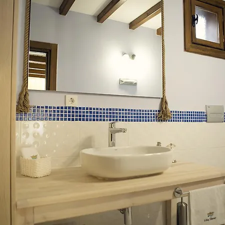 Otel Vira Demir *