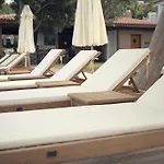 Hotell Vira Demir *