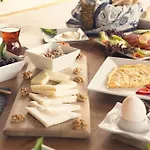 Hotell Vira Demir *