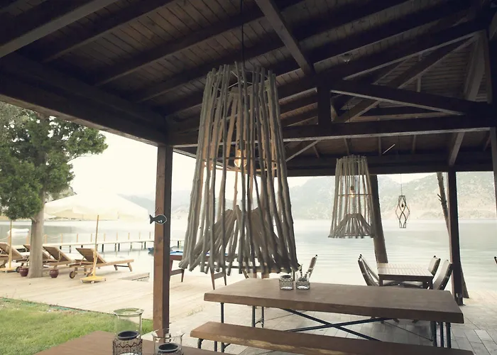 Ξενοδοχείο Vira Demir