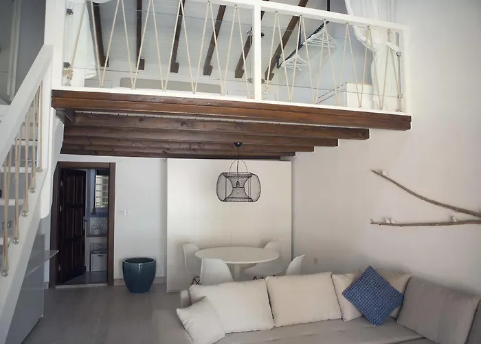 Vira Demir Μαρμαρίς