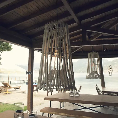 ホテル Vira Demir